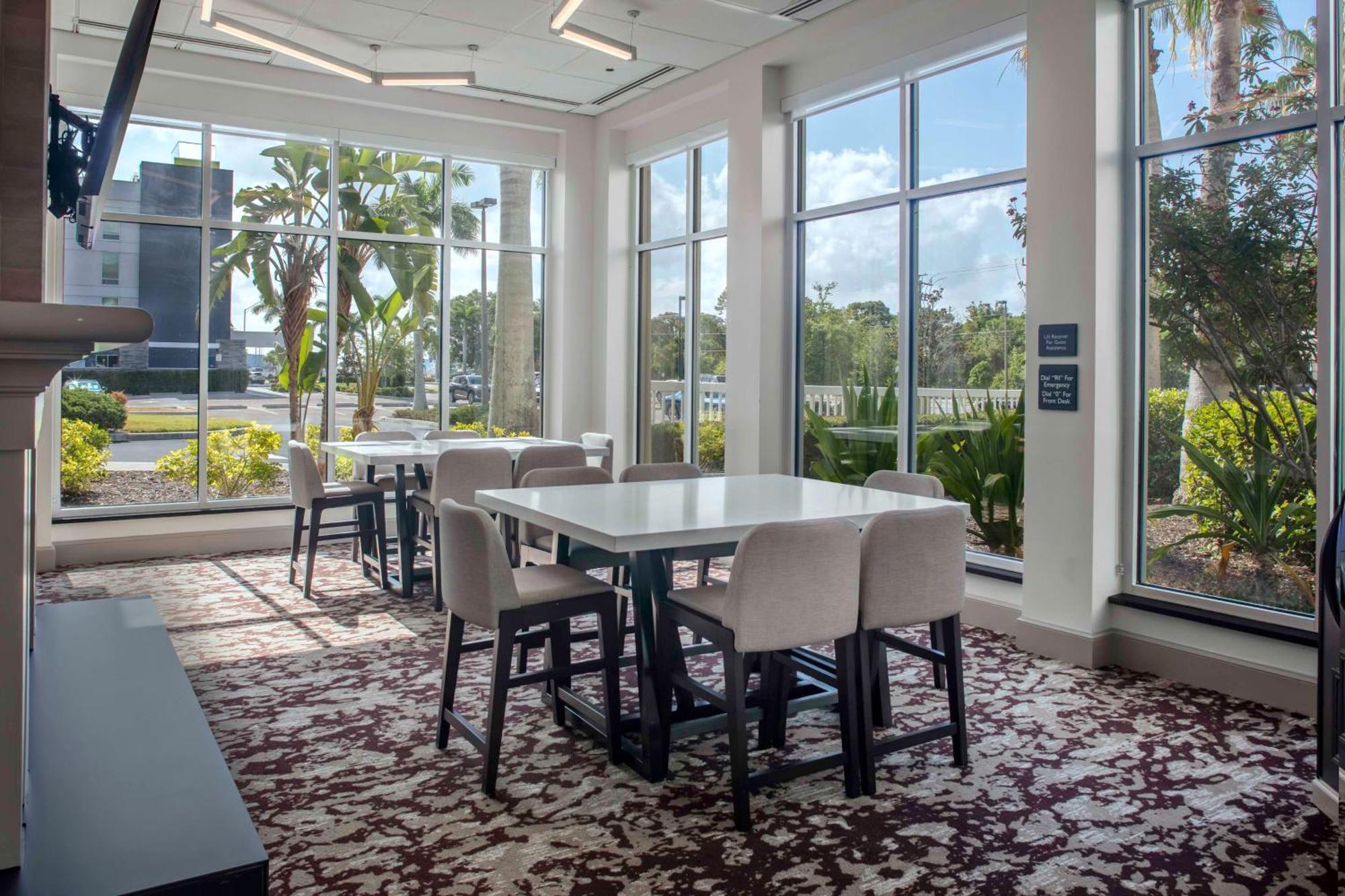 Hilton Garden Inn Sarasota-Bradenton Airport Екстериор снимка