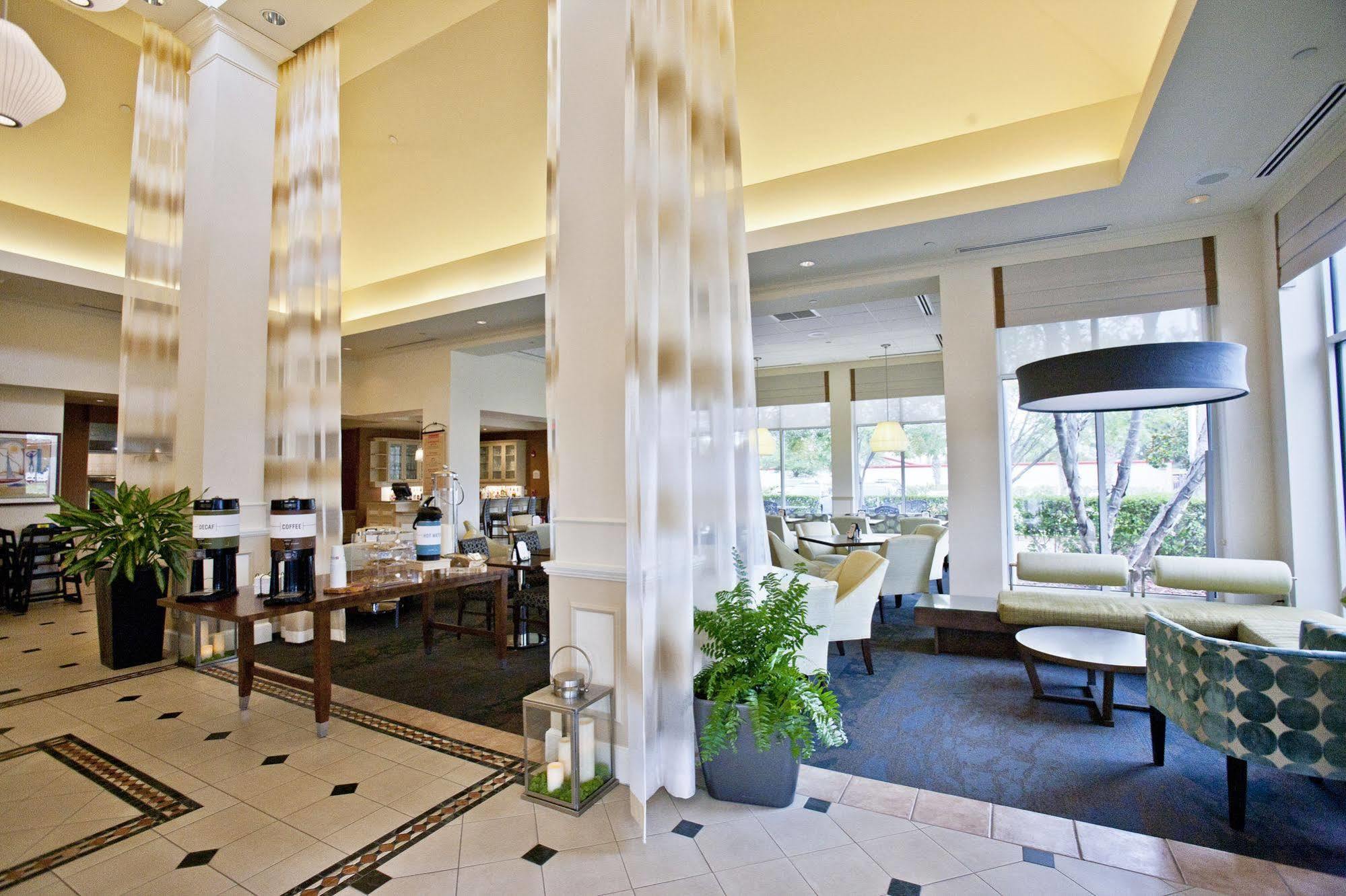 Hilton Garden Inn Sarasota-Bradenton Airport Екстериор снимка