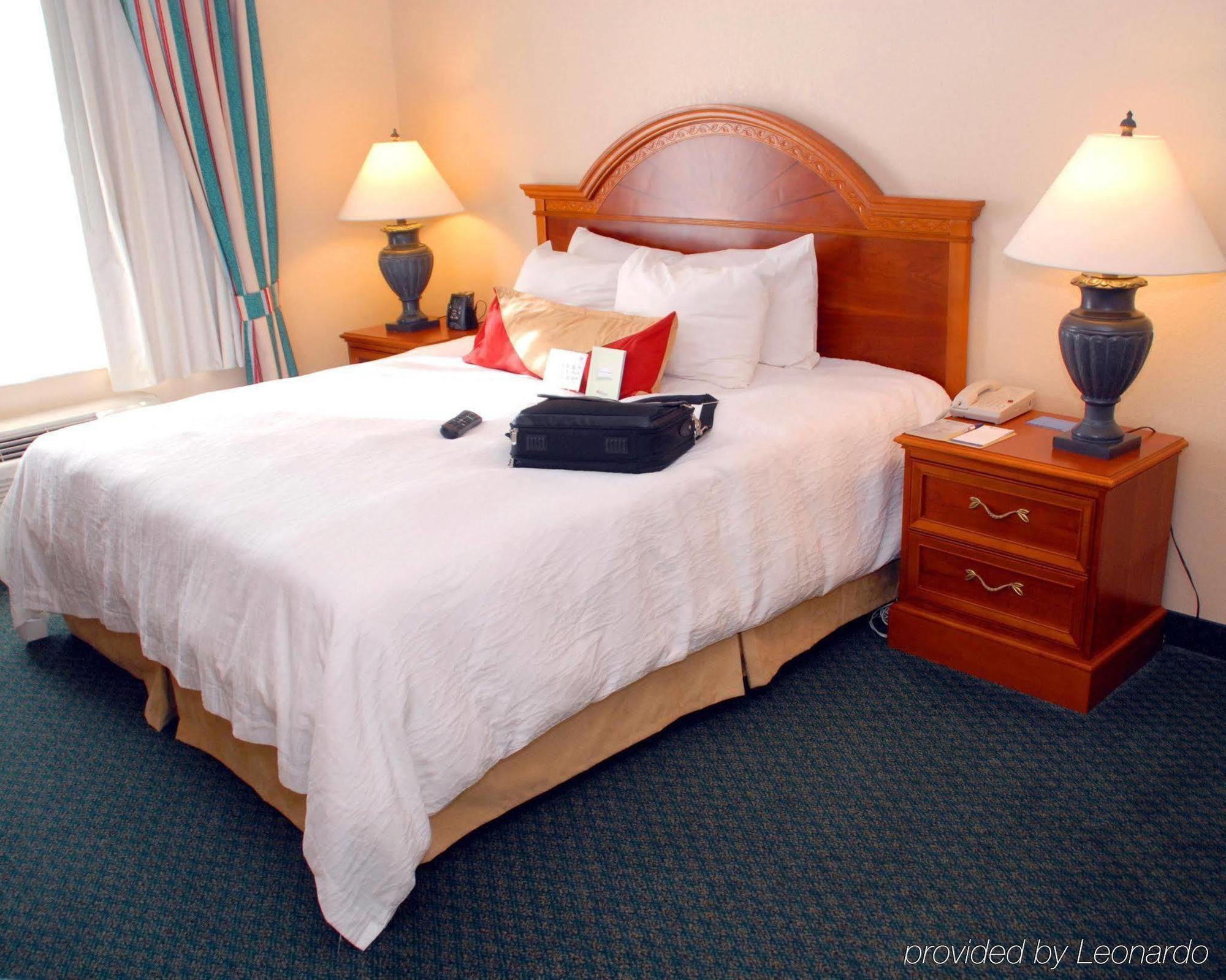Hilton Garden Inn Sarasota-Bradenton Airport Стая снимка